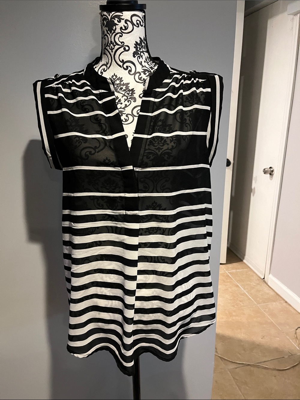 Antilia Femme Black and White Striped V-Neck Sleeveless Blouse